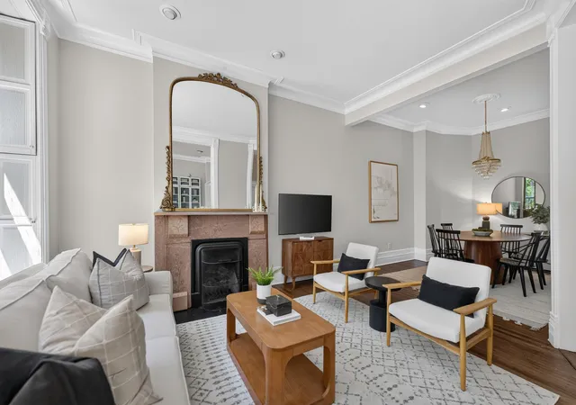 Homes for sale in Chicago, IL | 820 W Webster Ave #2W, Chicago, IL 60614 | MLS# 12672735