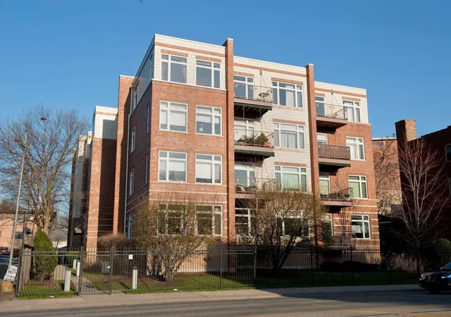 Homes for sale in Oak Park, IL | 515 N Harlem Ave #203, Oak Park, IL 60302 | MLS# 12672739