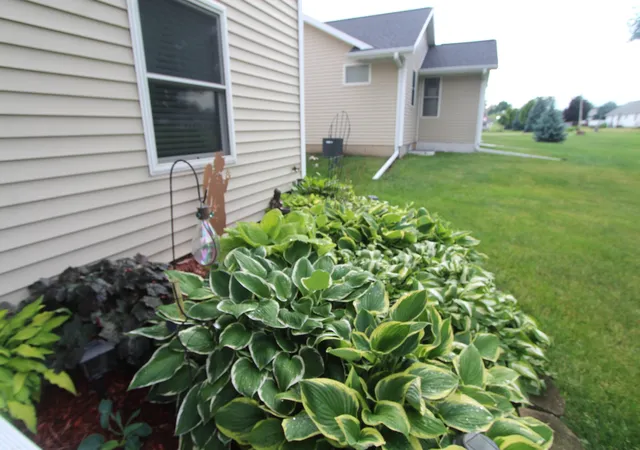 Homes for sale in Fulton, IL | 1117 6th Ave #1, Fulton, IL 61252 | MLS# 12672757