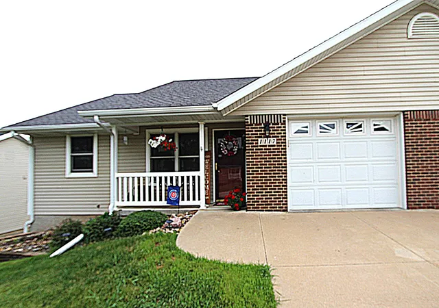 Homes for sale in Fulton, IL | 1117 6th Ave #1, Fulton, IL 61252 | MLS# 12672757