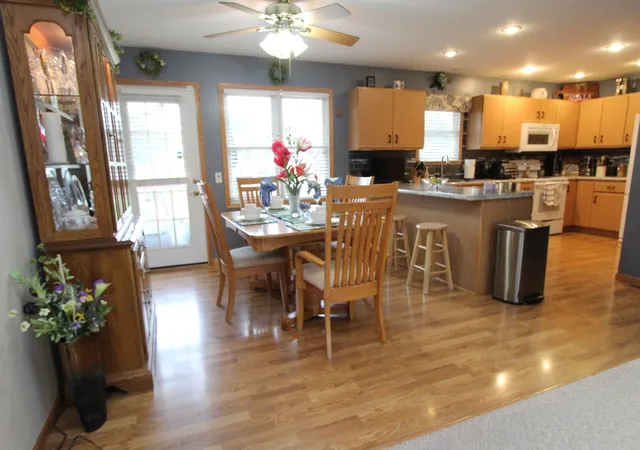 Homes for sale in Fulton, IL | 1117 6th Ave, Fulton, IL 61252