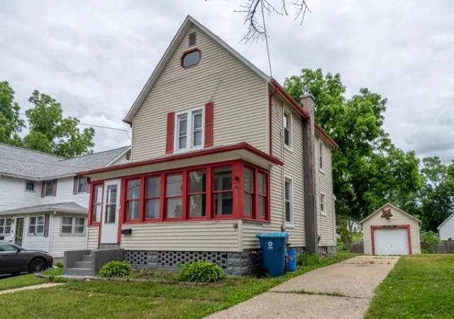 Homes for sale in Dixon, IL | 918 Jackson Ave, Dixon, IL 61021 | MLS# 12672758