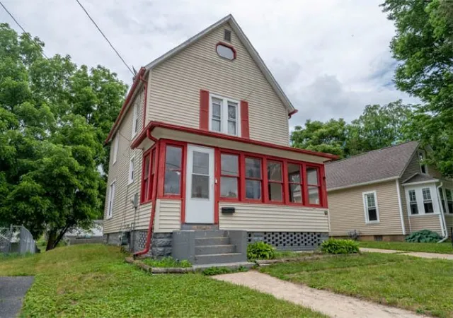 Homes for sale in Dixon, IL | 918 Jackson Ave, Dixon, IL 61021 | MLS# 12672758