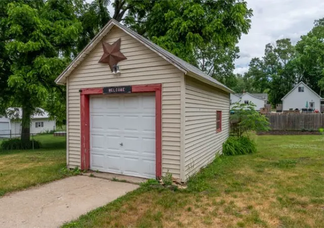 Homes for sale in Dixon, IL | 918 Jackson Ave, Dixon, IL 61021 | MLS# 12672758