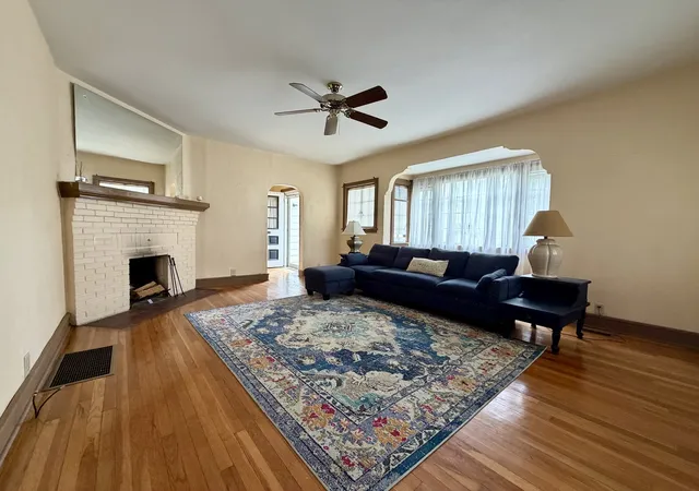 Photo 4 of Single family home for sale at 609 Dubois St, Lawrenceville, IL 62439 | MLS# 12672789 | Listing updated on 2026-08-29