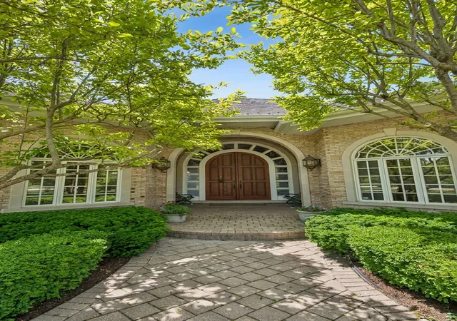 4th image of 855 Jennifer Ct, Lake Forest, IL 60045 | MLS# 12672819