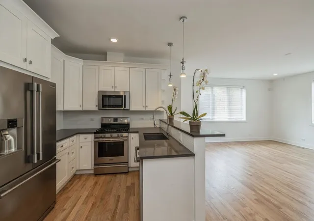 Homes for sale in Chicago, IL | 2505 W Potomac Ave, Chicago, IL 60622