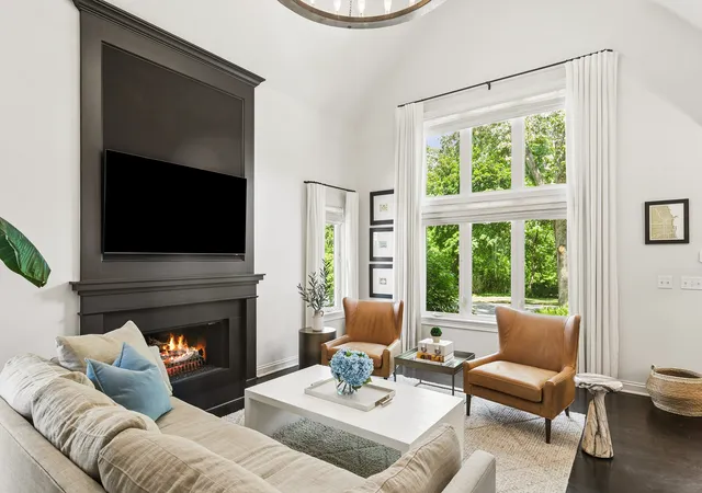 5th image of 716 Highland Ave, Barrington, IL 60010 | MLS# 12672879