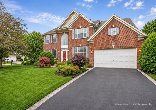 2nd image of 6096 Russell Dr, Hoffman Estates, IL 60192 | MLS# 12672908