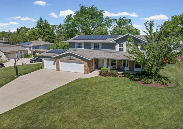 3rd image of 1660 Clavinia Ave, Deerfield, IL 60015 | MLS# 12672913