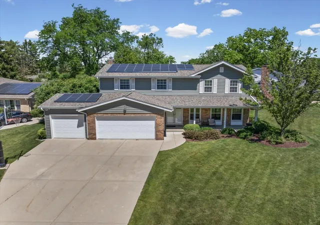 4th image of 1660 Clavinia Ave, Deerfield, IL 60015 | MLS# 12672913