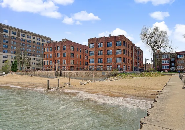 Homes for sale in Chicago, IL | 1200 W Sherwin Ave #2K, Chicago, IL 60626 | MLS# 12672929