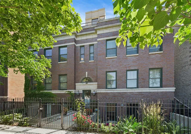 Condo for sale at 1355 N Mohawk St #3N, Chicago, IL 60610 | MLS# 12672942