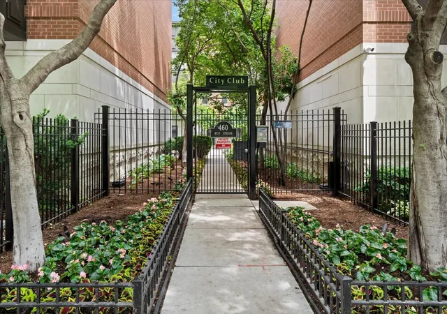 42nd image of 460 W Superior St #4-5, Chicago, IL 60654 | MLS# 12672952