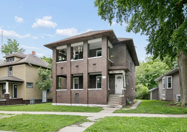 Homes for sale in Kankakee, IL | 361 365 S Evergreen Ave, Kankakee, IL 60901 | MLS# 12672953