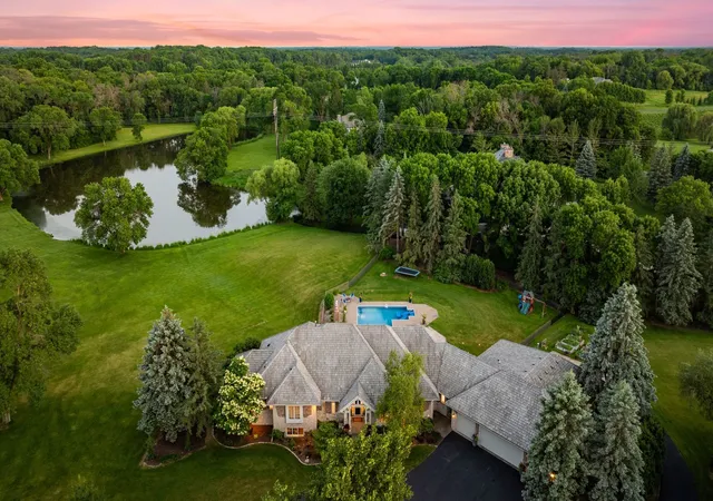 Homes for sale in Wayzata, MN | 1615 Northridge Dr, Wayzata, MN 55391 | MLS# 12672998