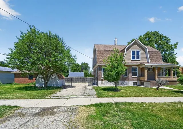5th image of 558 N Crystal St, Elgin, IL 60123 | MLS# 12673036