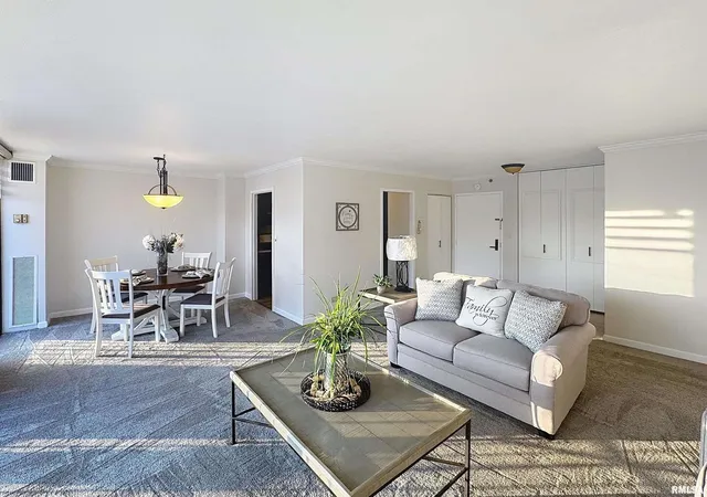Homes for sale in East Moline, IL | 1800 7Th St #6D, East Moline, IL 61244 | MLS# 12673101