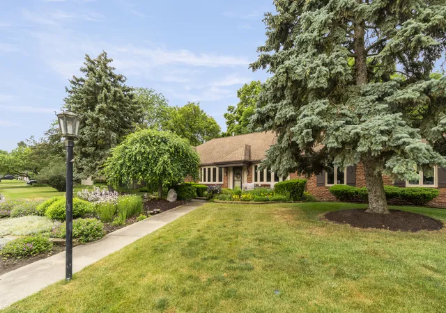 2nd image of 415 N Shepherd Hill Ln, Mc Henry, IL 60050 | MLS# 12673260