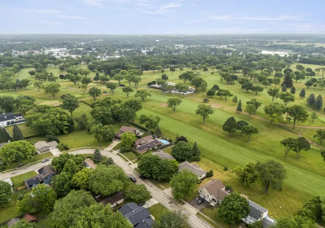 41st image of 415 N Shepherd Hill Ln, Mc Henry, IL 60050 | MLS# 12673260