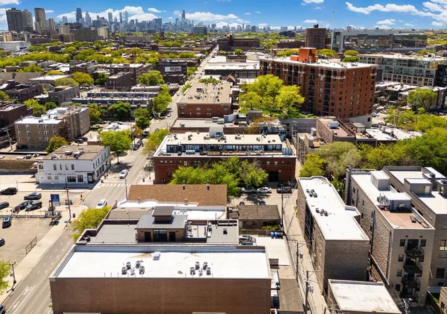 Homes for sale in Chicago, IL | 811 W Aldine Ave #6S, Chicago, IL 60657 | MLS# 12673337