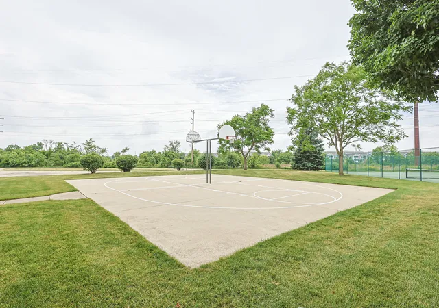 image of 2425 Daybreak Ct, Elgin, IL 60123