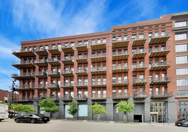 Homes for sale in Chicago, IL | 616 W Fulton St #503, Chicago, IL 60661 | MLS# 12673361