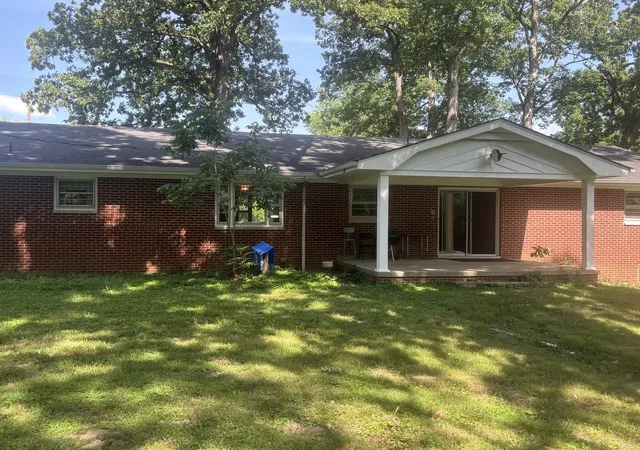 Homes for sale in Carbondale, IL | 1104 S Giant City Rd, Carbondale, IL 62902 | MLS# 12673470