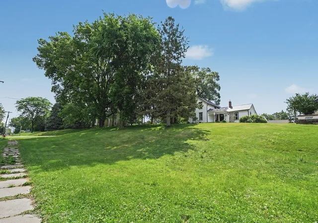 Homes for sale in Albany, IL | 104 N Lime St, Albany, IL 61230 | MLS# 12673561