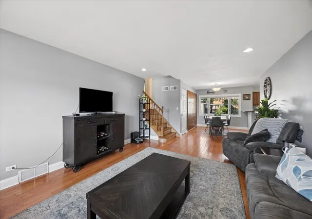 4th image of 1646 Portsmouth Ave, Westchester, IL 60154 | MLS# 12673588