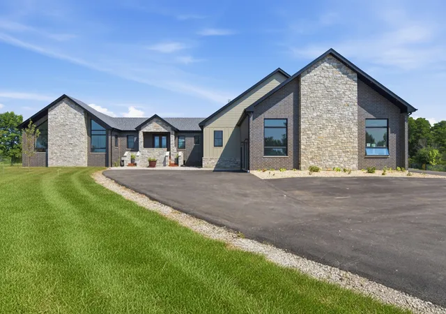 2nd image of 14300 W 167th St, Homer Glen, IL 60491 | MLS# 12673596