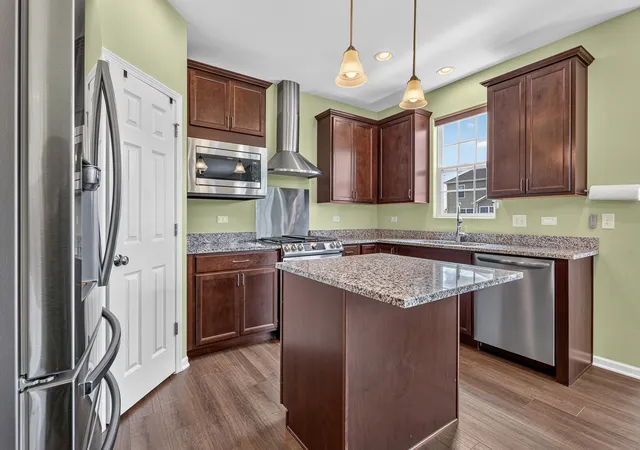 Photo 4 of Single family home for sale at 1623 Moran Dr, Shorewood, IL 60404 | MLS# 12673597 | Listing updated on 2026-08-19