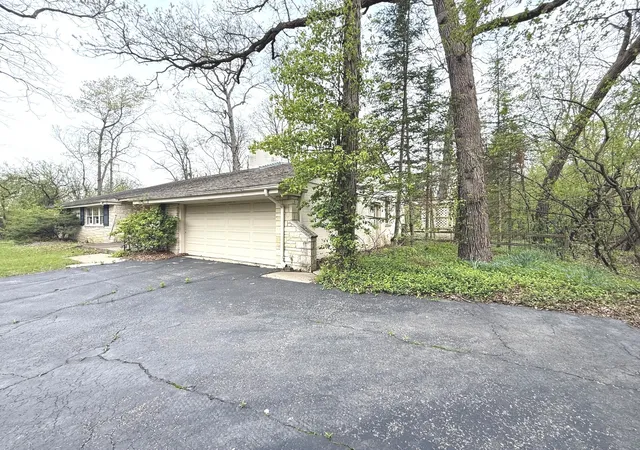 Homes for sale in Lake Forest, IL | 980 Mellody Rd, Lake Forest, IL 60045 | MLS# 12673677