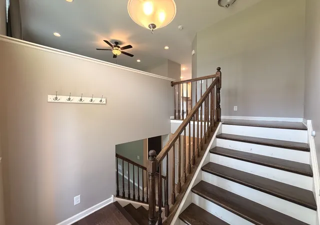 2nd image of 1603 Deer Pointe Dr, South Elgin, IL 60177 | MLS# 12673688