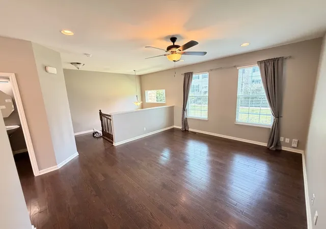 4th image of 1603 Deer Pointe Dr, South Elgin, IL 60177 | MLS# 12673688