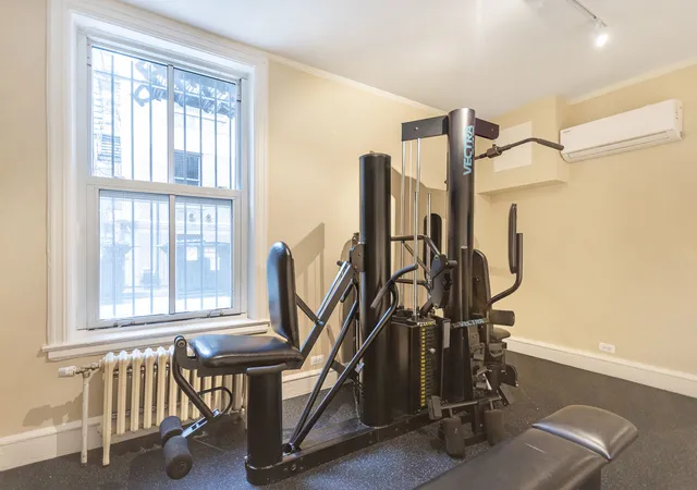 2nd image of 3500 N Lake Shore Dr, Chicago, IL 60657