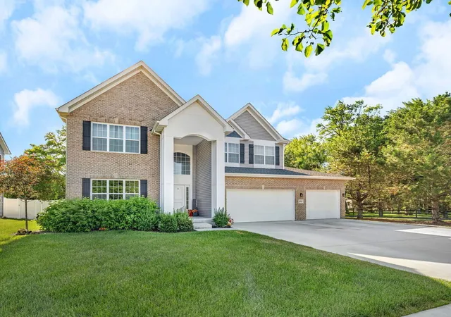 Homes for sale in Channahon, IL | 26449 S Waterford Trl, Channahon, IL 60410 | MLS# 12673713