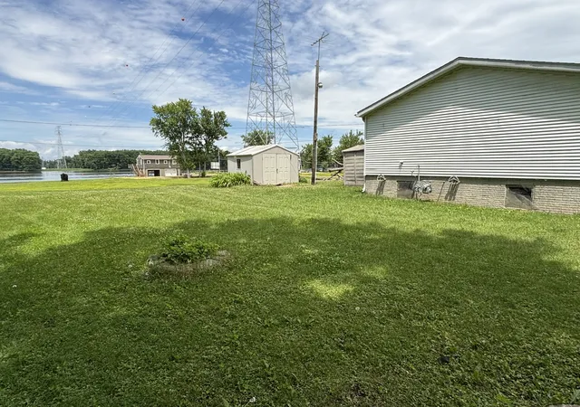 Homes for sale in Fulton, IL | 14829 Vans Rd, Fulton, IL 61252 | MLS# 12673724
