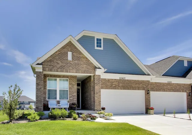 Homes for sale in Lemont, IL | 12437 Portrush Ln, Lemont, IL 60439 | MLS# 12673776