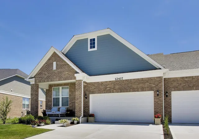 Homes for sale in Lemont, IL | 12437 Portrush Ln, Lemont, IL 60439 | MLS# 12673776