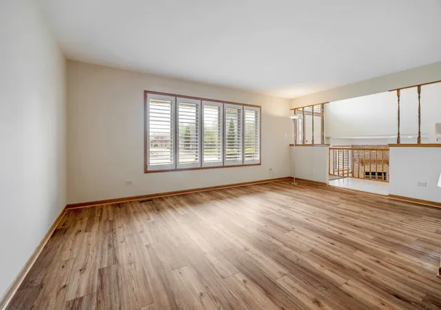 Homes for sale in Orland Park, IL | 18116 John Charles Dr, Orland Park, IL 60467 | MLS# 12673786