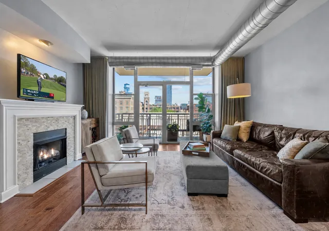Homes for sale in Chicago, IL | 1001 W Madison St #510, Chicago, IL 60607 | MLS# 12673816