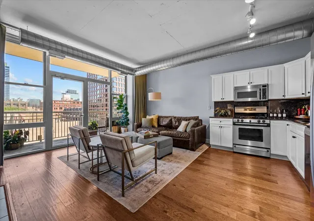Homes for sale in Chicago, IL | 1001 W Madison St #510, Chicago, IL 60607 | MLS# 12673816