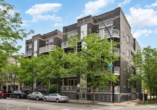 Homes for sale in Chicago, IL | 3559 W Montrose Ave, Chicago, IL 60618