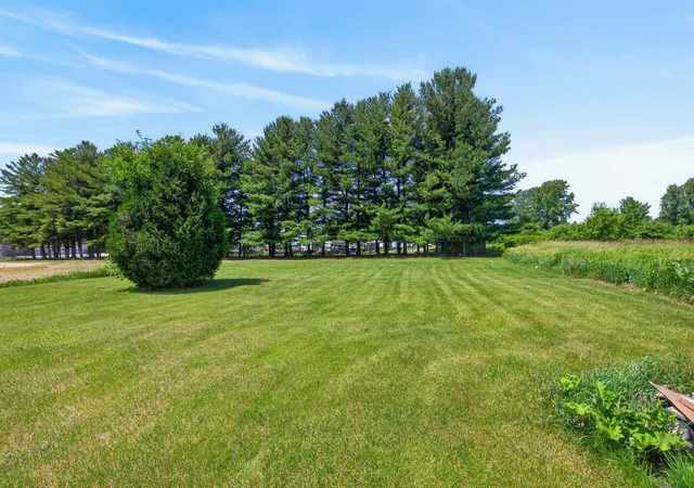 Homes for sale in Poplar Grove, IL | 513 Pembroke Rd Sw, Poplar Grove, IL 61065 | MLS# 12673940