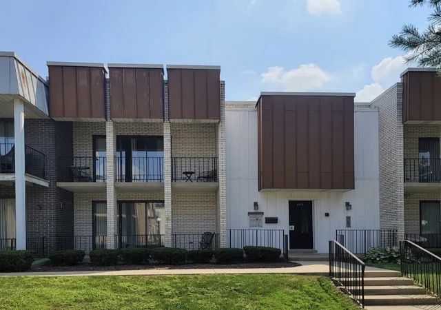 Photo 1 of Condo for sale at 4123 W 98th Street #C, Oak Lawn, IL 60453 | MLS# 12673966 | Listing updated on 2026-09-23