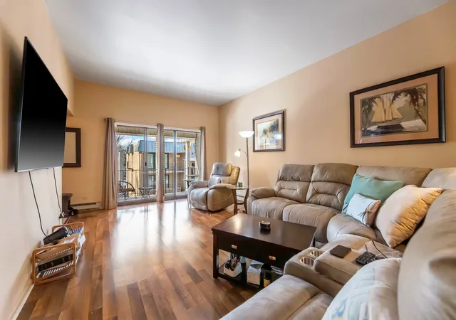 Photo 4 of Condo for sale at 4123 W 98th Street #C, Oak Lawn, IL 60453 | MLS# 12673966 | Listing updated on 2026-08-04