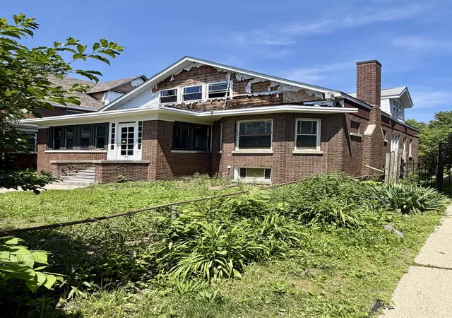 Photo 2 of Single family home for sale at 1420 W Jarvis Ave, Chicago, IL 60626 | MLS# 12673973 | Listing updated on 2026-09-24