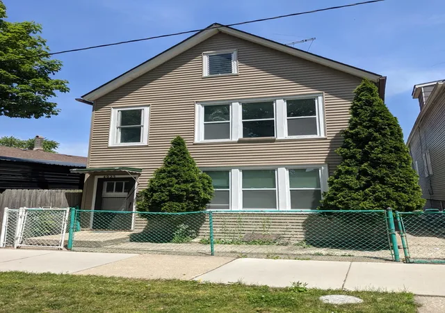 Homes for sale in Chicago, IL | 4925 S Justine St, Chicago, IL 60609 | MLS# 12673979