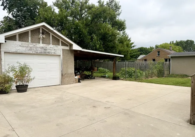 14th image of 1515 7th St, Peru, IL 61354 | MLS# 12673983